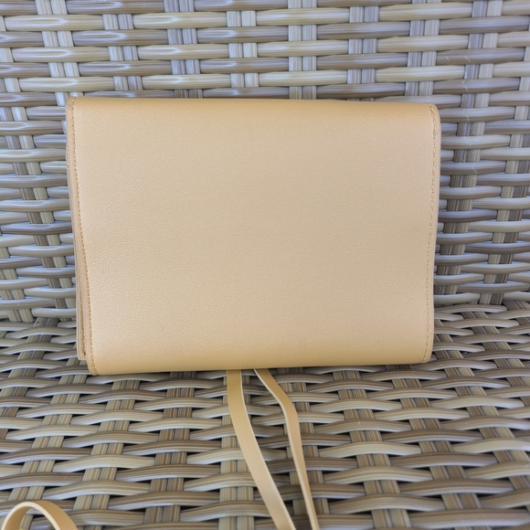 Glass Ladder & Co Katherine Vegan Leather Tech Organizer Roll Tan - Picture 9 of 16